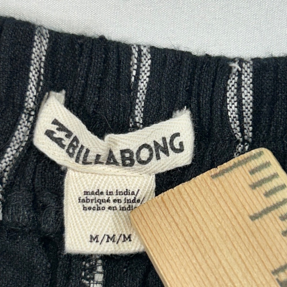 Billabong Womens Black White Striped Ruffle Hem Elastic Waist Shorts Size Medium - Picture 2 of 6